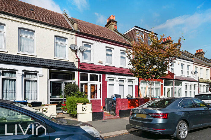 3 Bedroom Terraced House For Sale In Leander Road, Thornton Heath, Surrey, CR7