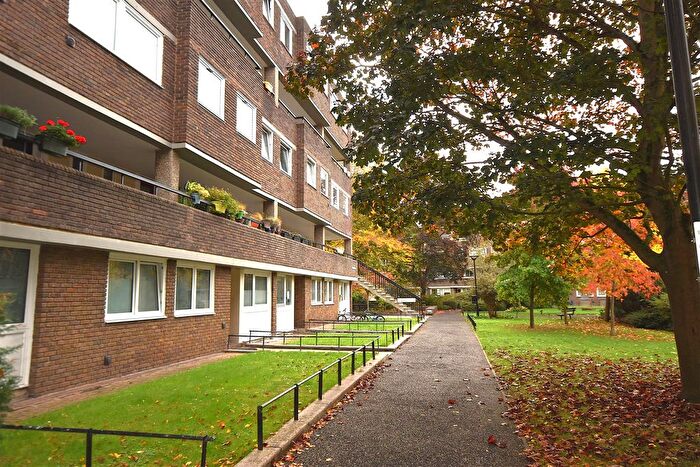 2 Bedroom Flat For Sale In Nero Court, Brentford Dock, TW8