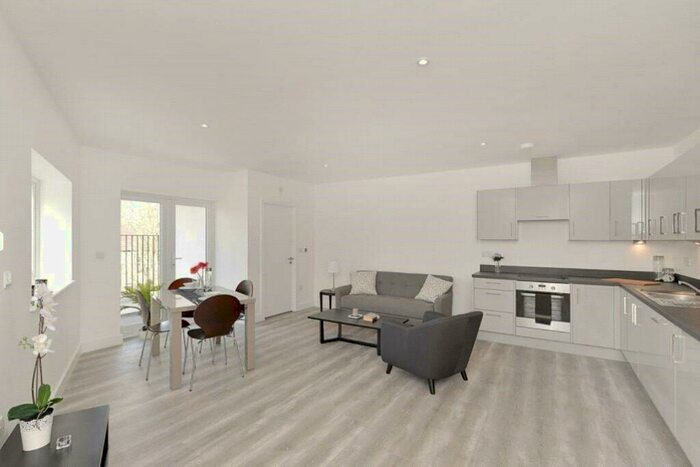 1 Bedroom Apartment To Rent In Ballards Lane, North Finchley, London, N12