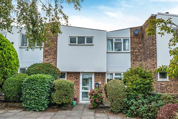 3 Bedroom Detached House For Sale In Regency Walk, Croydon, CR0