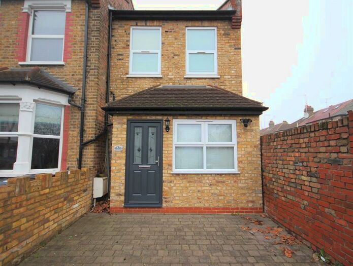 2 Bedroom House To Rent In Beresford Road, Walthamstow, E17