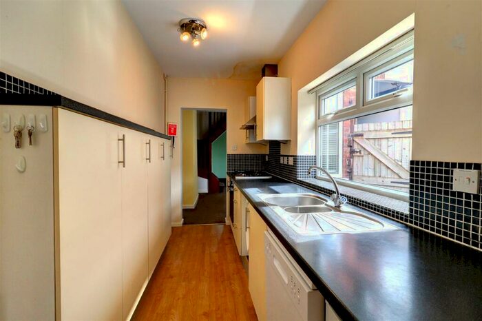 3 Bedroom End Of Terrace House For Sale In Attleborough Road, Nuneaton, CV11