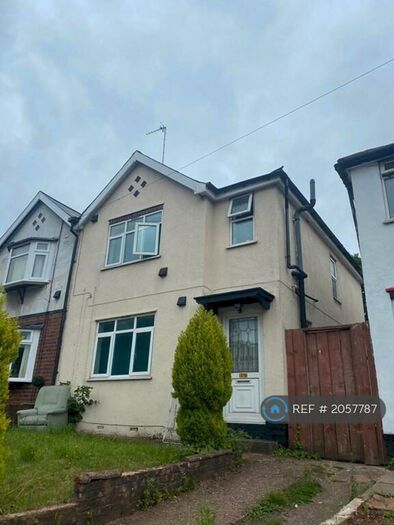 4 Bedroom Semi-Detached House To Rent In Slade Rd, Erdington, B23