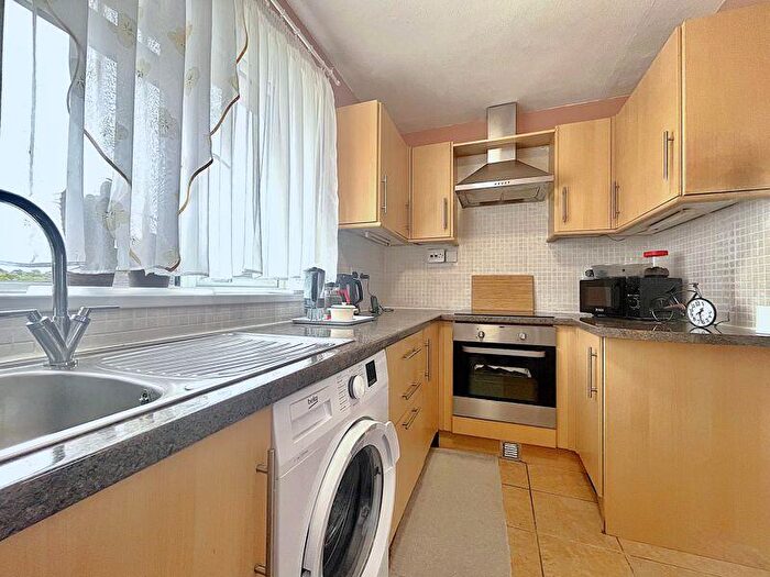 1 Bedroom Flat For Sale In No Chain, Gayhurst Road, HP13