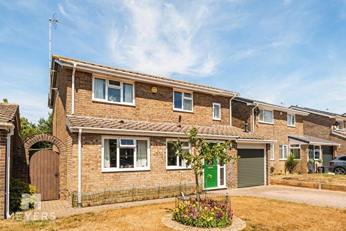 4 Bedroom Detached House For Sale In Hillside Road, Wool, BH20