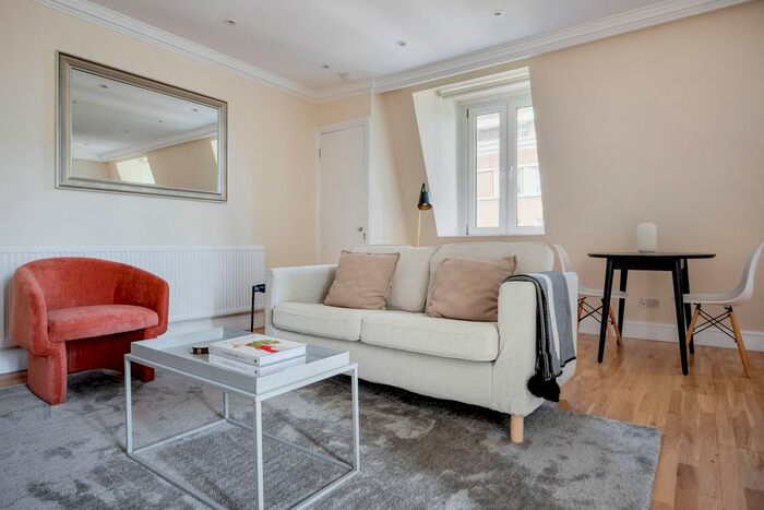 2 Bedroom Flat To Rent In South Kensington, SW7