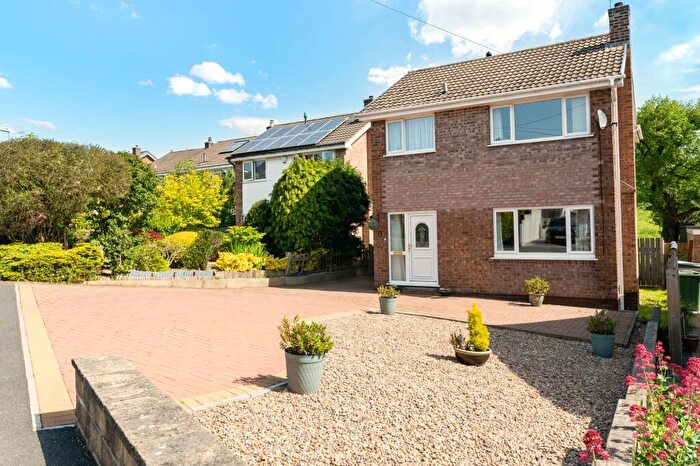 4 Bedroom Detached House For Sale In Thorpes Avenue, Denby Dale, HD8