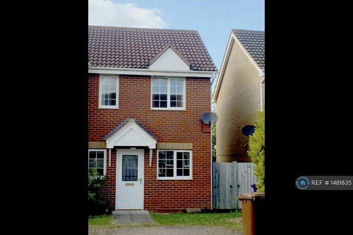 2 Bedroom Semi-Detached House To Rent In Redwing Rise, Royston, SG8