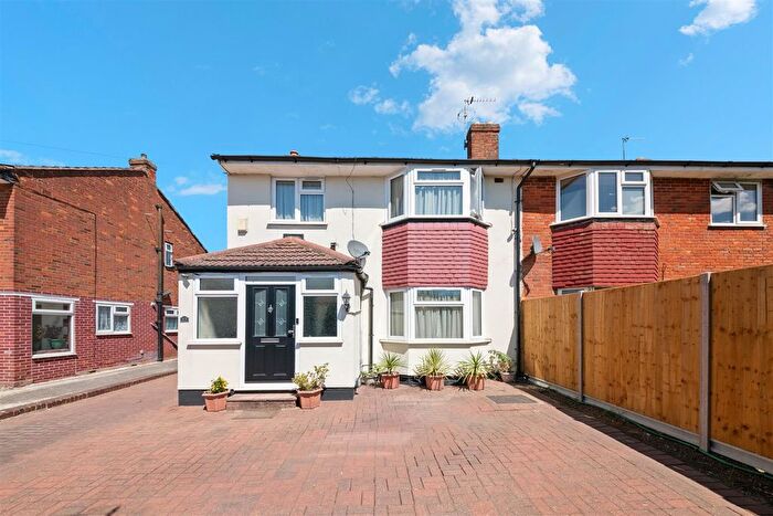 4 Bedroom Semi-Detached House For Sale In Willow Tree Lane, Hayes, UB4