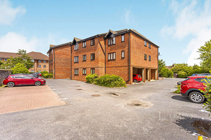 2 Bedroom Flat To Rent In Church Road, Haywards Heath, West Sussex, RH16