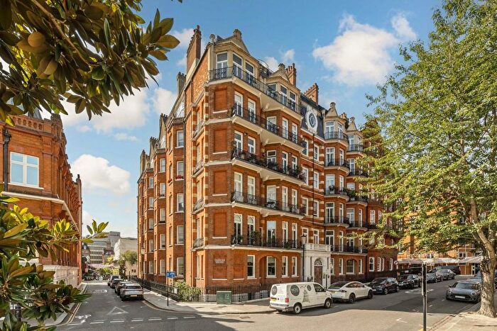 3 Bedroom Flat For Sale In Cadogan Square, Chelsea, SW1X