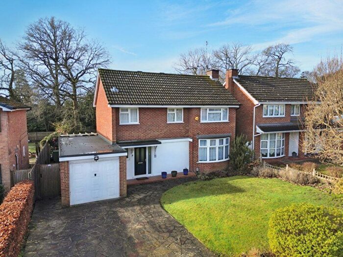 3 Bedroom Detached House To Rent In High Beeches, Frimley, GU16