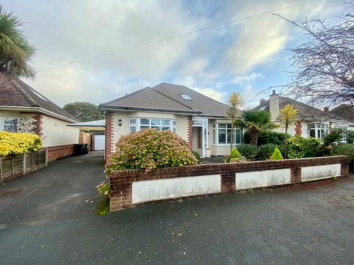 4 Bedroom Detached House To Rent In Chestnut Avenue, Christchurch, Dorset, BH23
