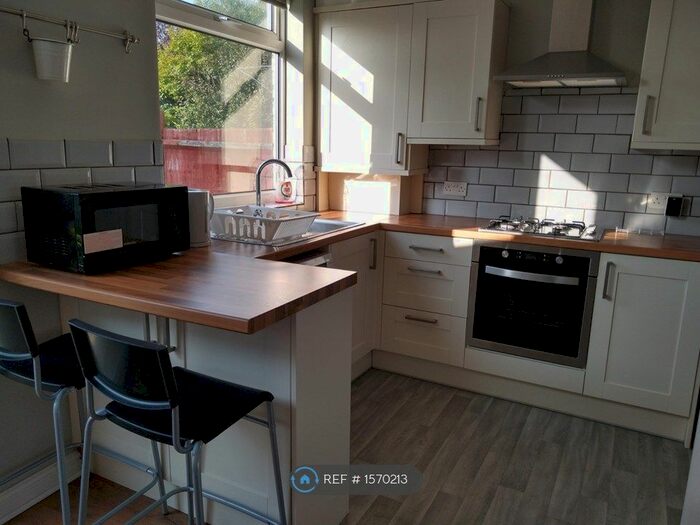 2 Bedroom Semi-Detached House To Rent In Woolacombe Lodge Road, Birmingham, B29