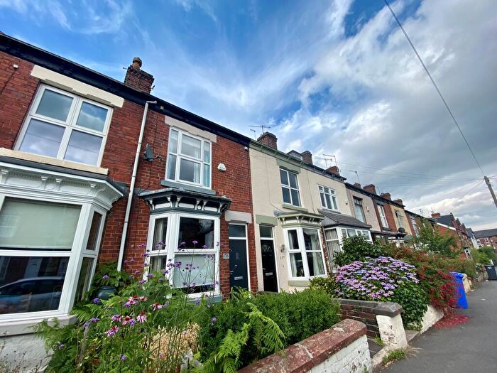 3 Bedroom House To Rent In Steade Road, Sheffield, South Yokrshire, S7