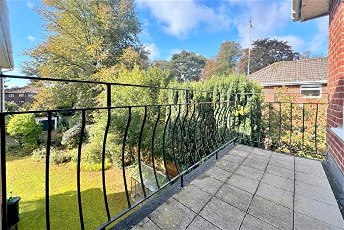 3 Bedroom Flat To Rent In Westbourne, BH4