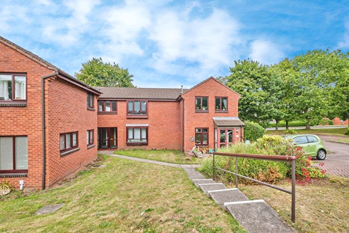 1 Bedroom Flat For Sale In Bloomsbury Way, Lichfield, Staffordshire, WS14