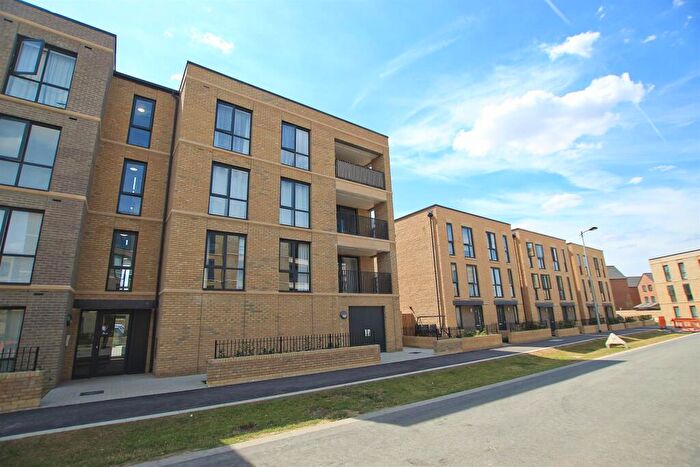 2 Bedroom Flat To Rent In Osprey Drive, Trumpington, Cambridgeshire, CB2