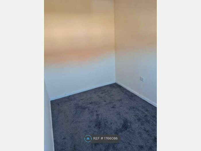 1 Bedroom Flat To Rent In Burns Avenue, Muirkirk, Cumnock, KA18