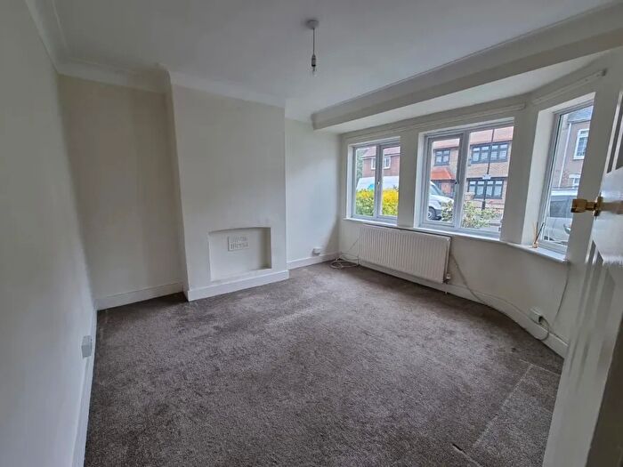 4 Bedroom Terraced House To Rent In Lymington Avenue, London, N22