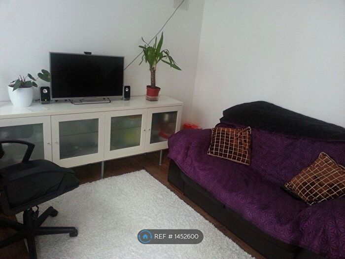 1 Bedroom Flat To Rent In Kings Drive, Edgware, HA8