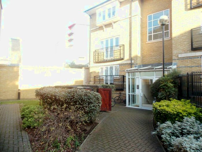 2 Bedroom Apartment To Rent In Menai Place, Blondin Street, Bow, E3