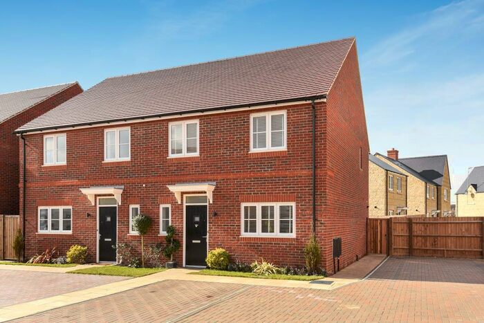 3 Bedroom End Of Terrace House To Rent In Bampton, Oxfordshire, OX18