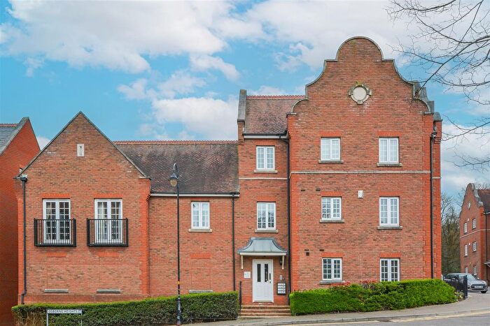 2 Bedroom Flat For Sale In Pastoral Way, Warley, Brentwood, CM14
