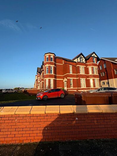 2 Bedroom Flat To Rent In Promenade, Southport, PR9