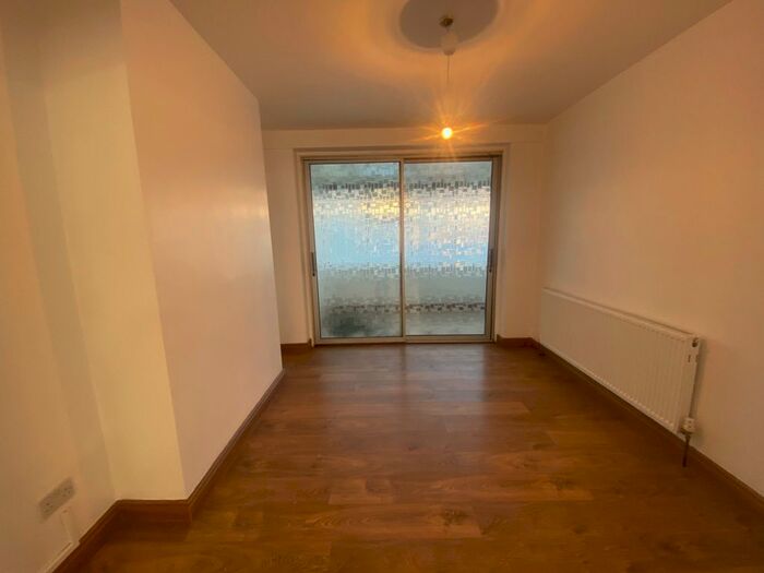 3 Bedroom Terraced House To Rent In Tasmania Terrace, London, N18