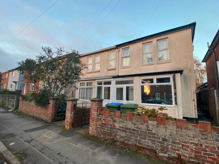 5 Bedroom Semi-Detached House To Rent In Harefield Road, Southampton, SO17