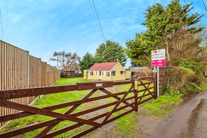 2 Bedroom Detached Bungalow For Sale In Newport, Hemsby, Great Yarmouth, NR29