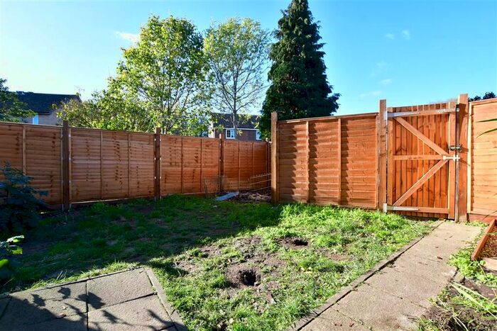 1 Bedroom End Of Terrace House For Sale In Lakemead, Ashford, Kent, TN23