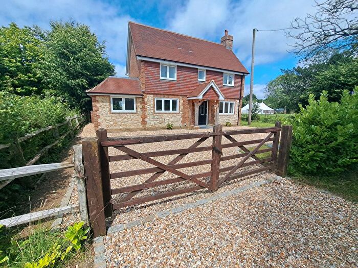 4 Bedroom Detached House For Sale In Petersfield Road, Monkwood, SO24