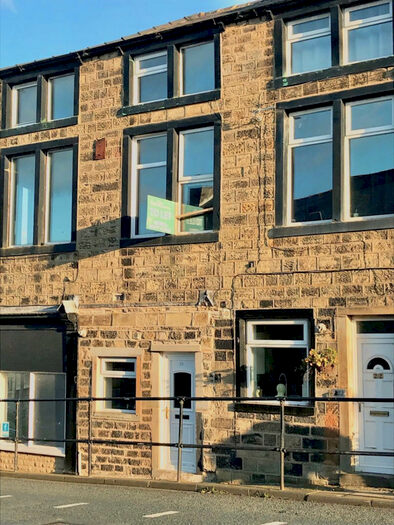 4 Bedroom Terraced House To Rent In Keighley Road, Lancashire, BB8