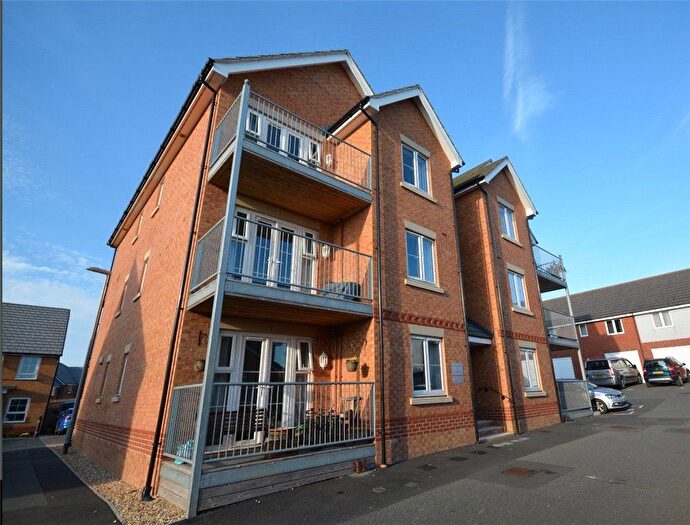 1 Bedroom Flat For Sale In Albert Way, East Cowes, Isle Of Wight, PO32