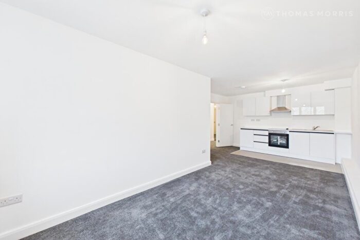 1 Bedroom Apartment To Rent In - High Street, St Neots, PE19