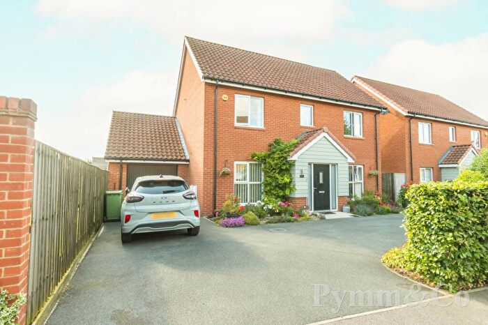 4 Bedroom Detached House For Sale In Barbastelle Crescent, Hethersett, NR9