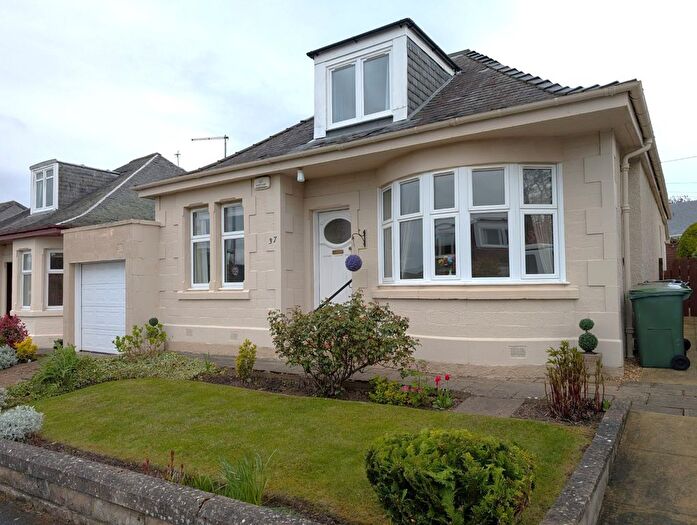 4 Bedroom Bungalow To Rent In Craiglockhart Loan, Craiglockhart, Edinburgh, EH14