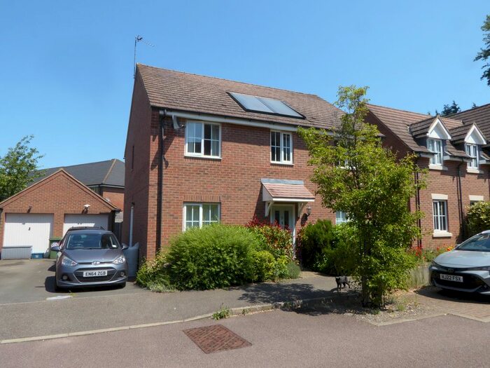4 Bedroom Detached House To Rent In Cable Crescent, Milton Keynes, MK17