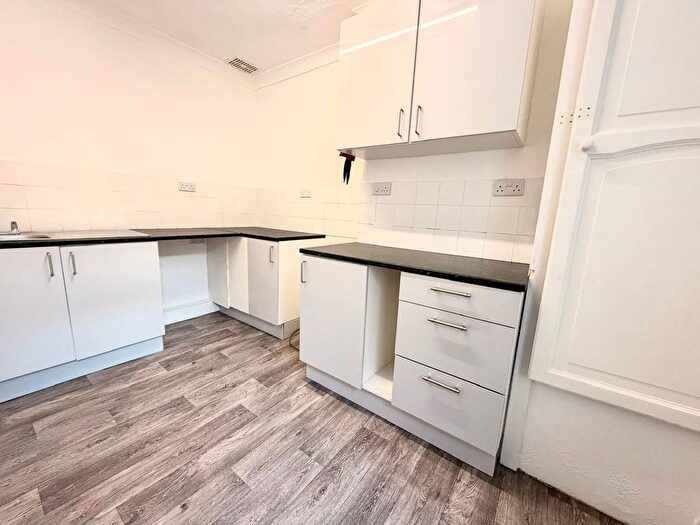 1 Bedroom Flat To Rent In West Luton Place, Cardiff, CF24