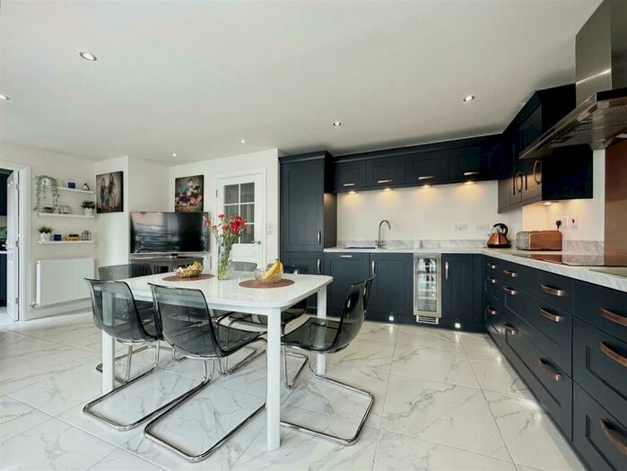 4 Bedroom Detached House For Sale In Hamel Garth, Cottingham, HU16