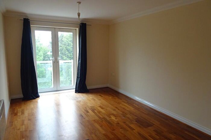 2 Bedroom Apartment To Rent In Woodcote Road, London, SM6