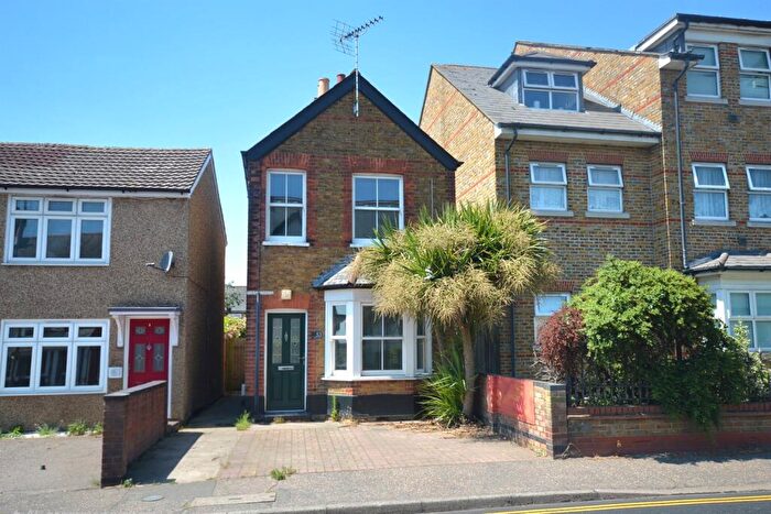 2 Bedroom Detached House For Sale In Railway Street, Braintree, Essex, CM7