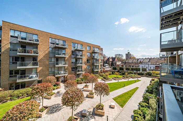 1 Bedroom Apartment For Sale In Basset Court, Smithfield Square, Hornsey, N8