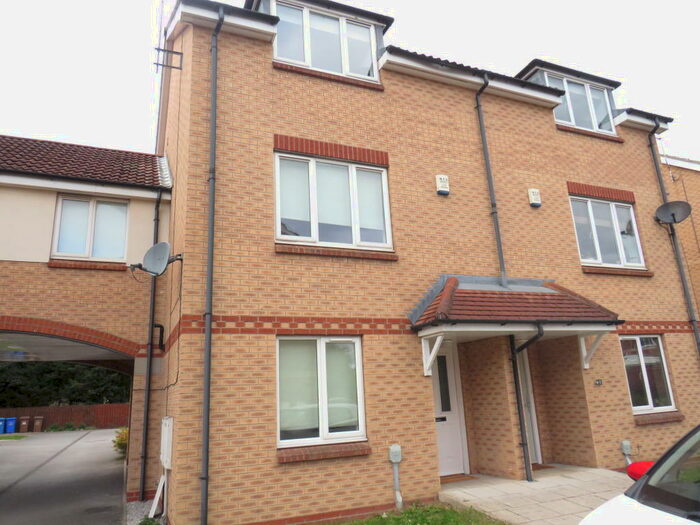 5 Bedroom House To Rent In Merchant Way, Cottingham, HU16