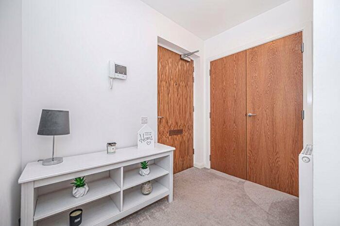 1 Bedroom Flat For Sale In Adelaide Road, Kirkcaldy, KY2