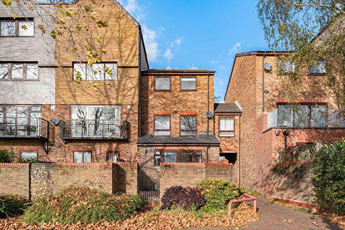 3 Bedroom Terraced House To Rent In Smith Close, London, SE16