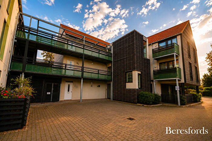 2 Bedroom Apartment To Rent In Upper Chase, CM2