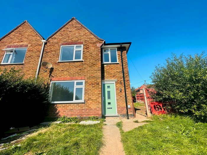 3 Bedroom Semi-Detached House To Rent In Hawthorn Crescent, Arnold, NG5